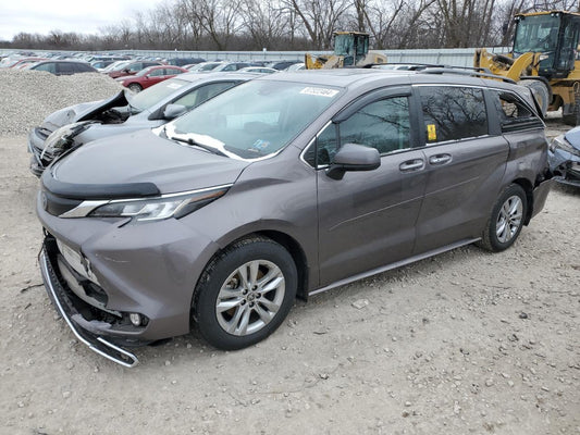 2022 TOYOTA SIENNA XLE VIN:5TDJRKEC7NS098165