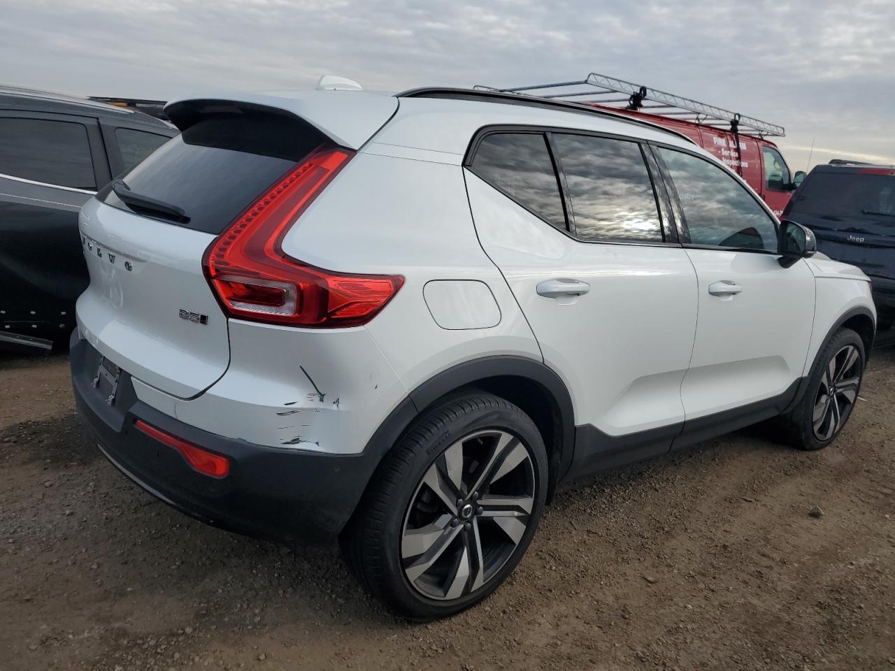 2024 VOLVO XC40 PLUS VIN:YV4L12UL7R2249713