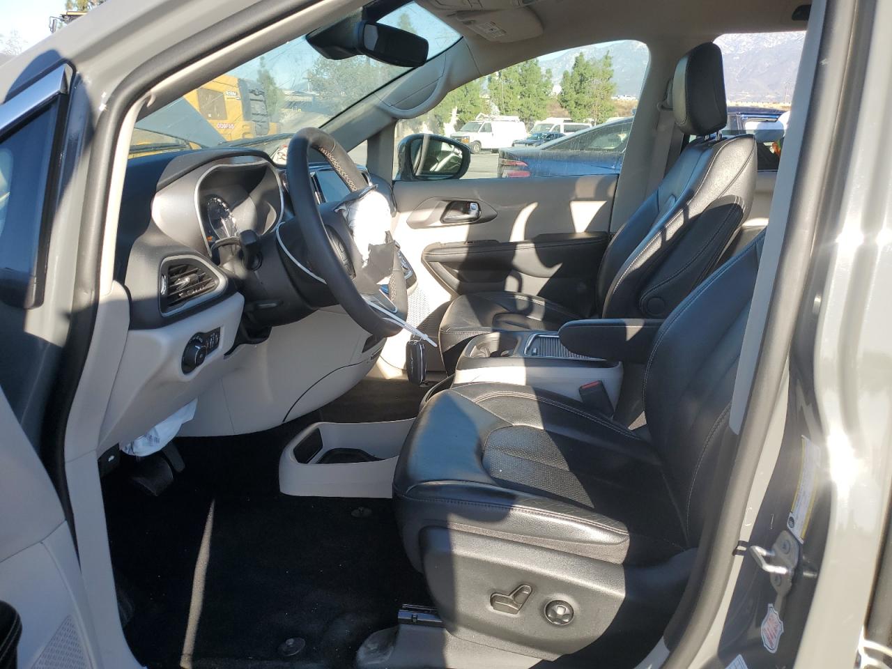 2022 CHRYSLER PACIFICA TOURING L VIN:2C4RC1BG2NR186426