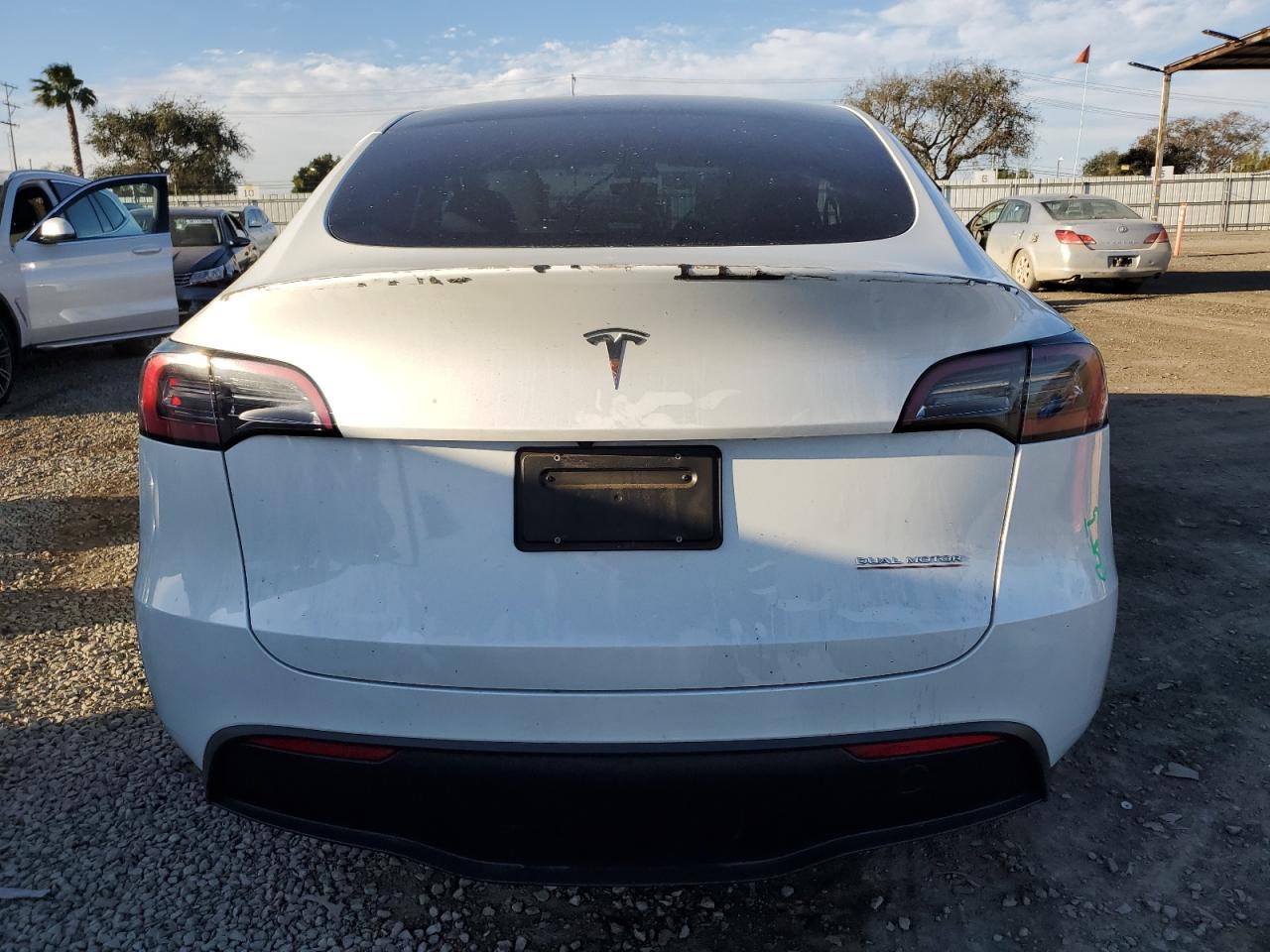 2023 TESLA MODEL Y  VIN:7SAYGDEF0PF702093