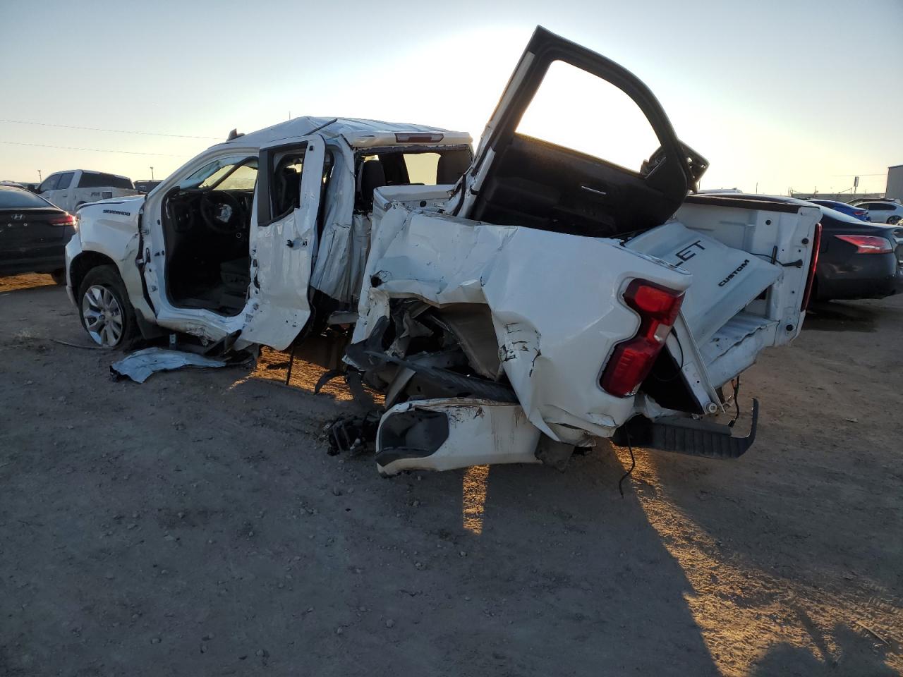 2022 CHEVROLET SILVERADO C1500 CUSTOM VIN:1GCRABEKXNZ572464