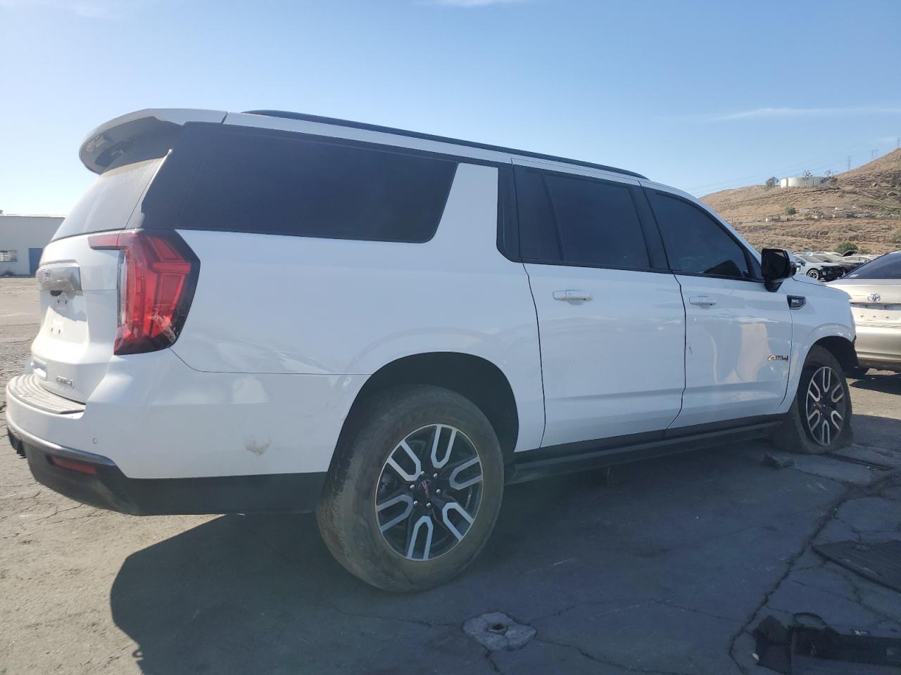 2023 GMC YUKON XL K1500 AT4 VIN:1GKS2HKD6PR168799