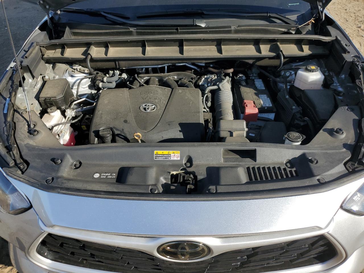 2022 TOYOTA HIGHLANDER XLE VIN:5TDHZRBH6NS581833