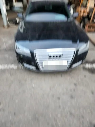 2014 Audi A8 VIN: