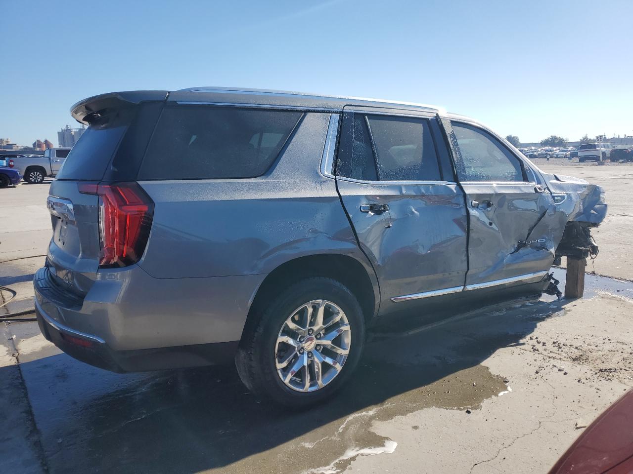 2022 GMC YUKON SLT VIN:1GKS1BKD7NR330453
