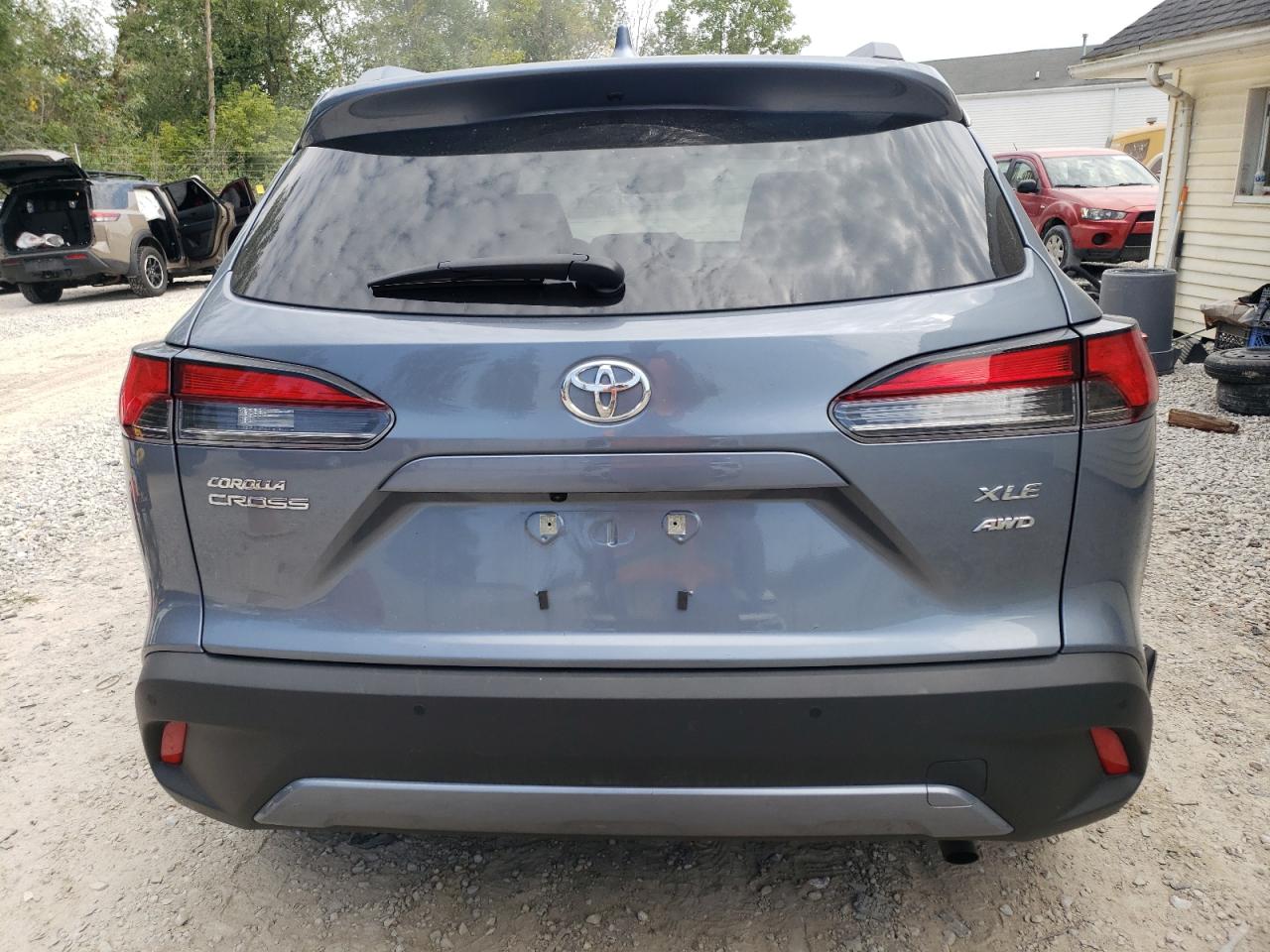 2023 TOYOTA COROLLA CROSS XLE VIN:7MUDAABG9PV044641