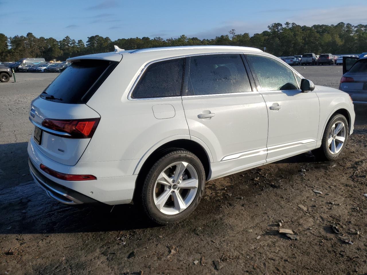 2022 AUDI Q7 PREMIUM VIN:WA1AJBF70ND021975