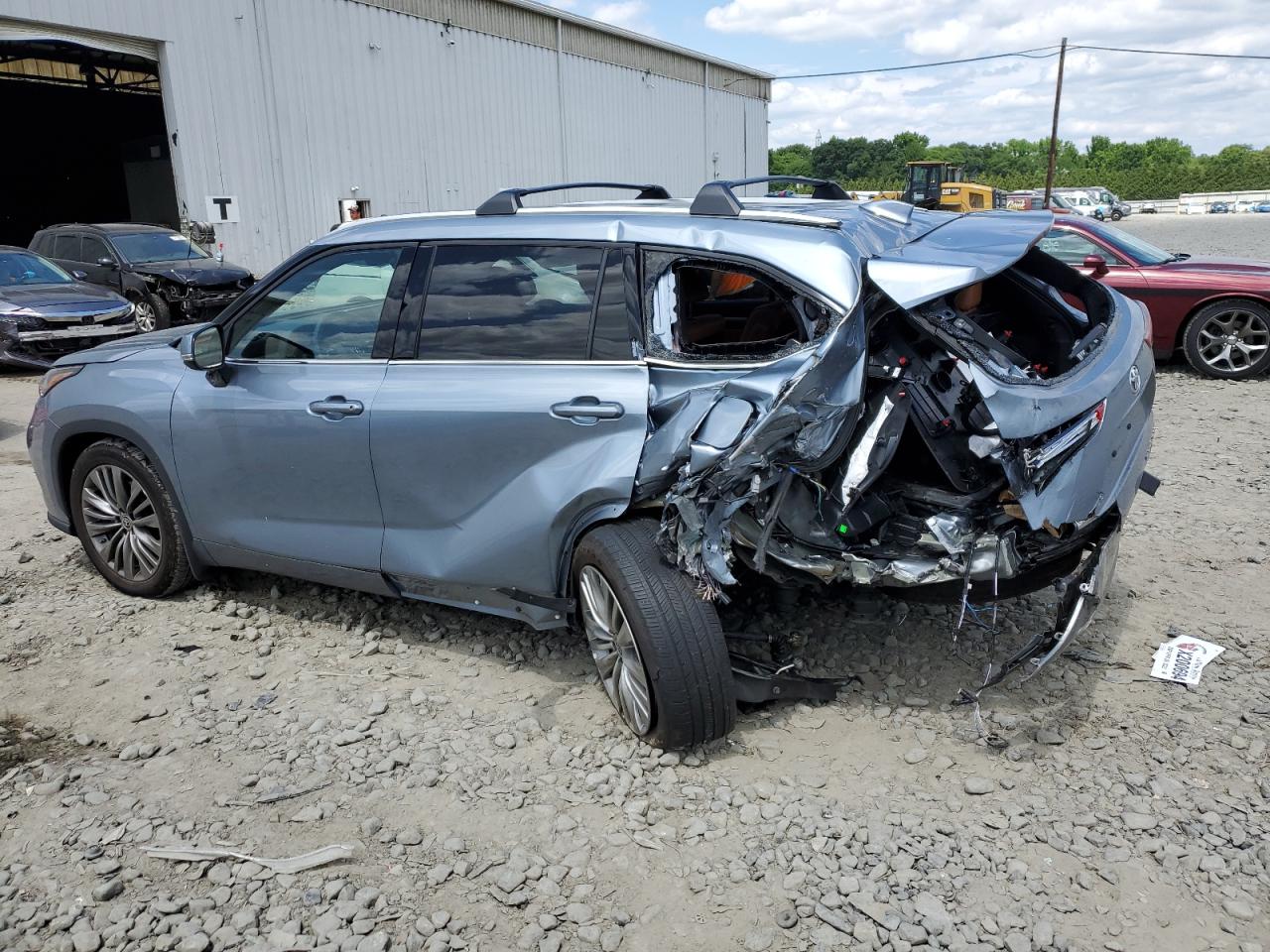 2022 TOYOTA HIGHLANDER PLATINUM VIN:5TDFZRBH5NS205129