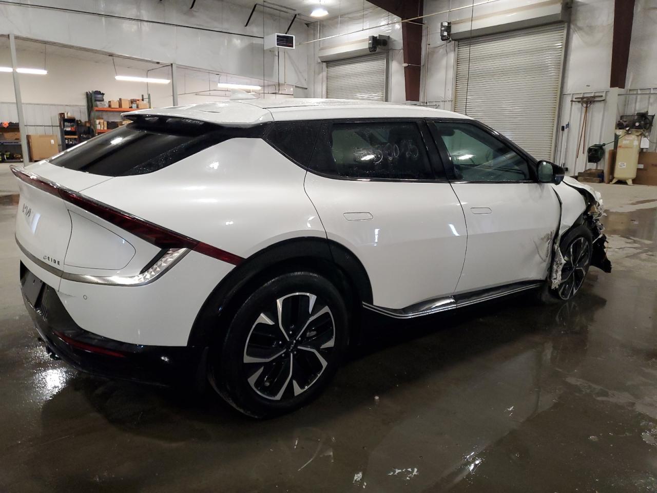 2022 KIA EV6 LIGHT VIN:KNDC3DLCXN5079933