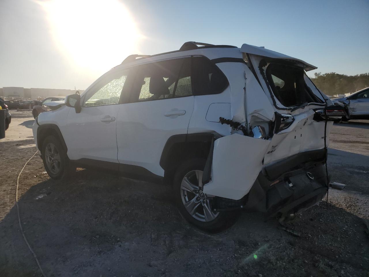 2022 TOYOTA RAV4 XLE VIN:2T3W1RFVXNC200886