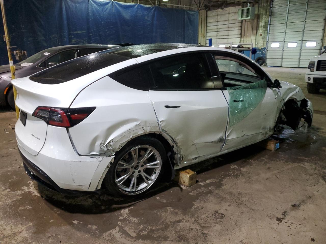2023 TESLA MODEL Y  VIN:7SAYGDEE5PF785124