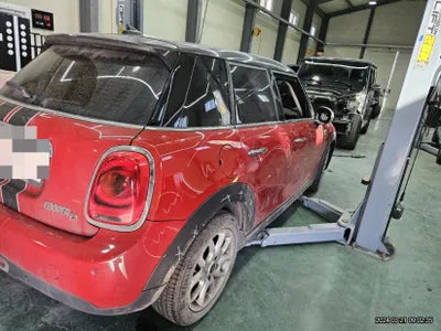 2016 MINI Cooper VIN: