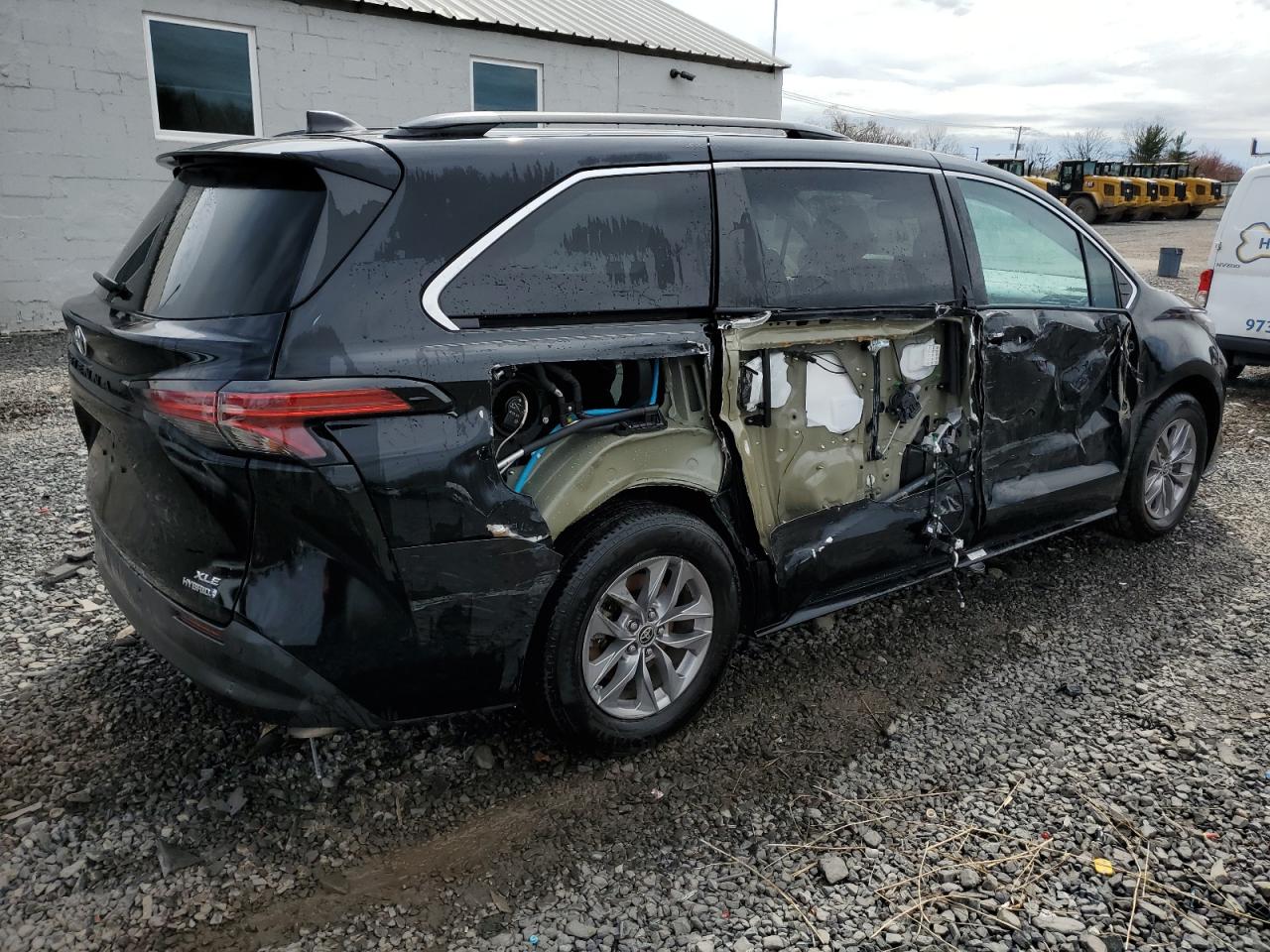 2022 TOYOTA SIENNA XLE VIN:5TDYSKFC2NS057332