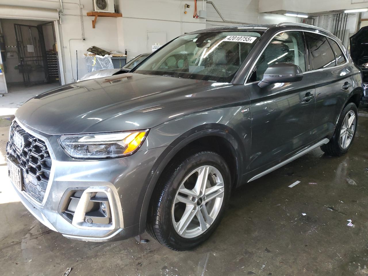 2024 AUDI Q5 E PREMIUM PLUS 55 VIN:WA1E2AFY9R2040284