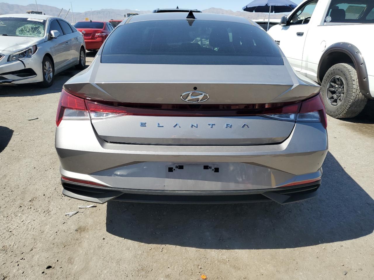 2023 HYUNDAI ELANTRA SEL VIN:KMHLM4AG6PU448911