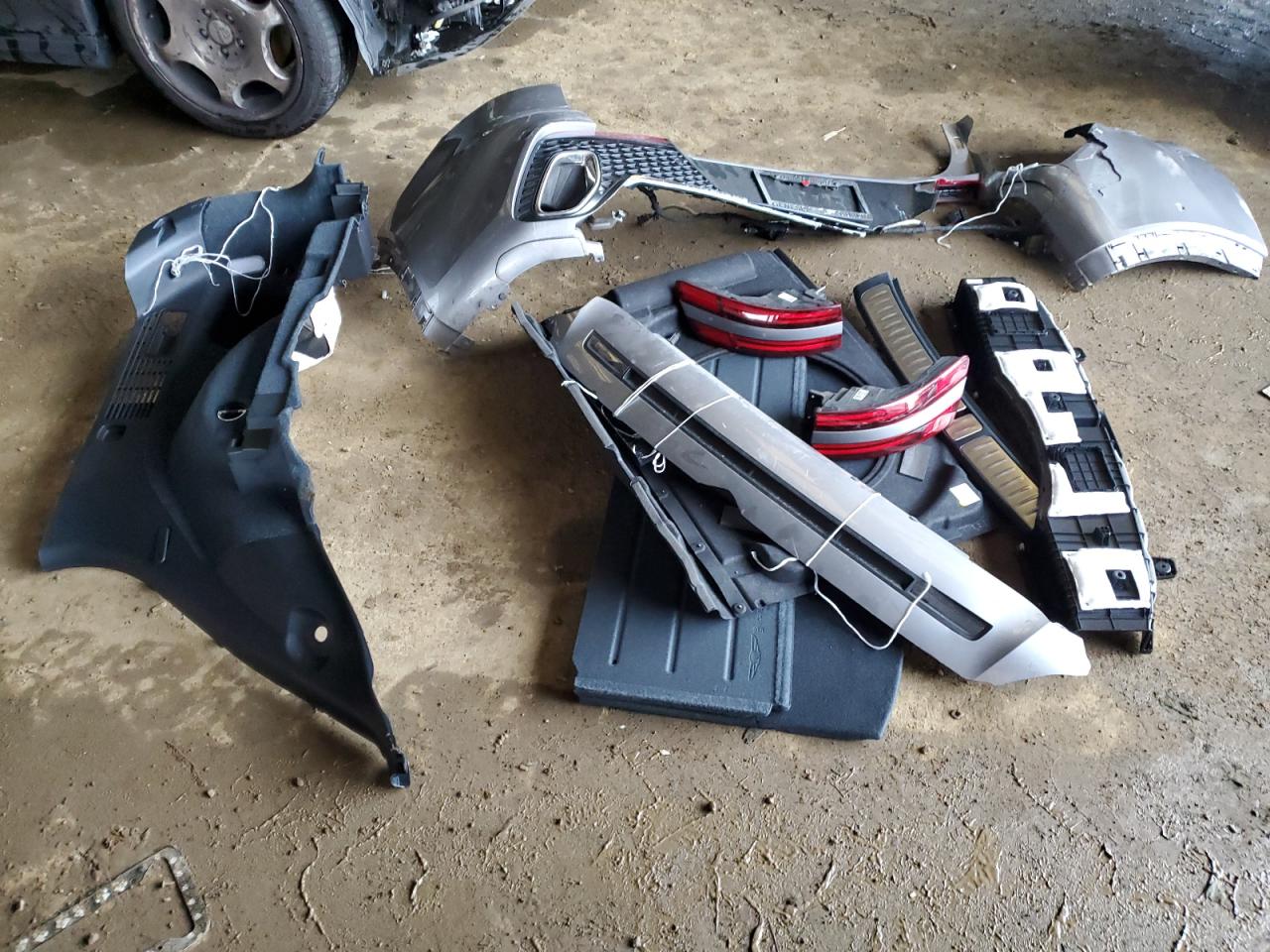 2022 GENESIS GV70 BASE VIN:KMUMADTB1NU066945