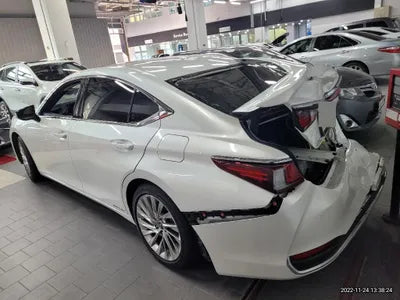 2019 Lexus ES 300 VIN:
