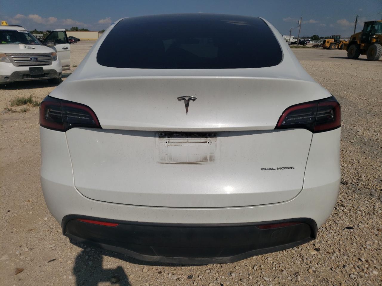 2023 TESLA MODEL Y  VIN:7SAYGDEE4PA047747