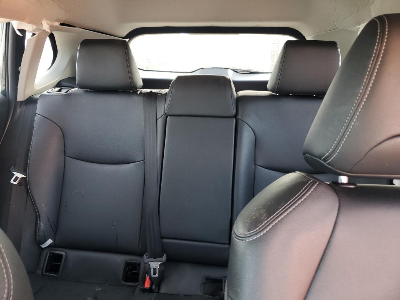 2022 TOYOTA COROLLA CROSS XLE VIN:7MUEAABG8NV038668