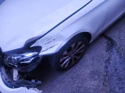 2016 Mercedes-Benz E 220 VIN: