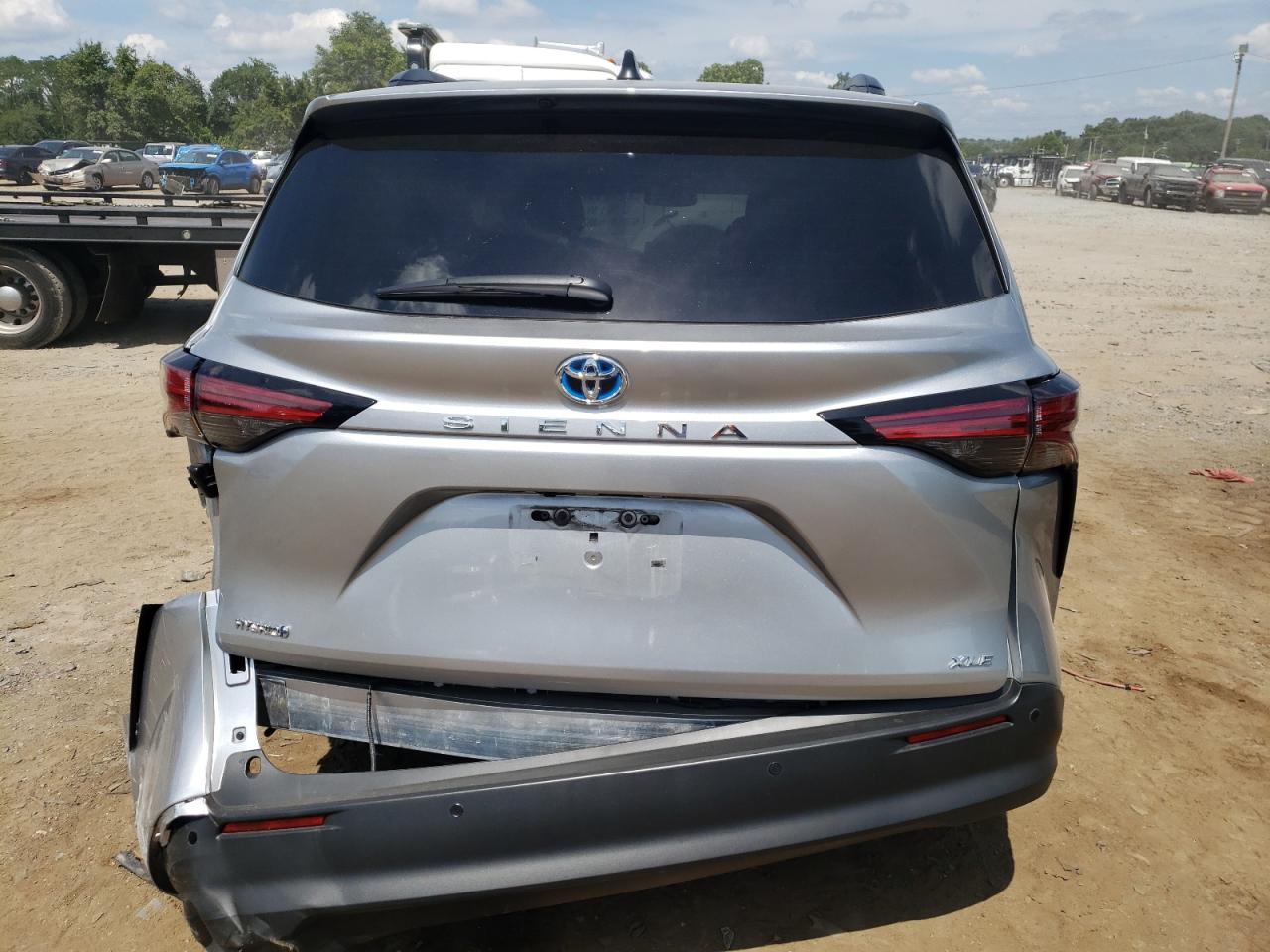 2022 TOYOTA SIENNA XLE VIN:5TDYRKECXNS128919