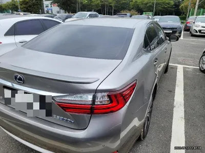 2018 Lexus ES 300 VIN: