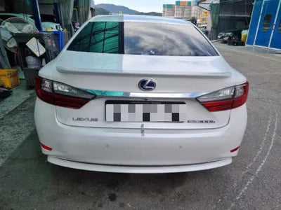 2018 Lexus ES 300 VIN: