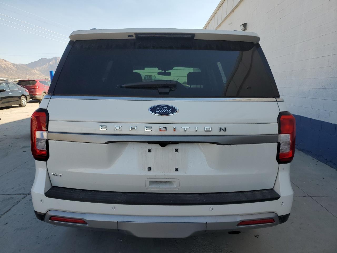 2024 FORD EXPEDITION XLT VIN:1FMJU1J86REA10935