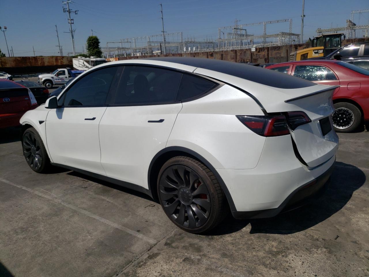 2022 TESLA MODEL Y  VIN:7SAYGDEF8NF383247