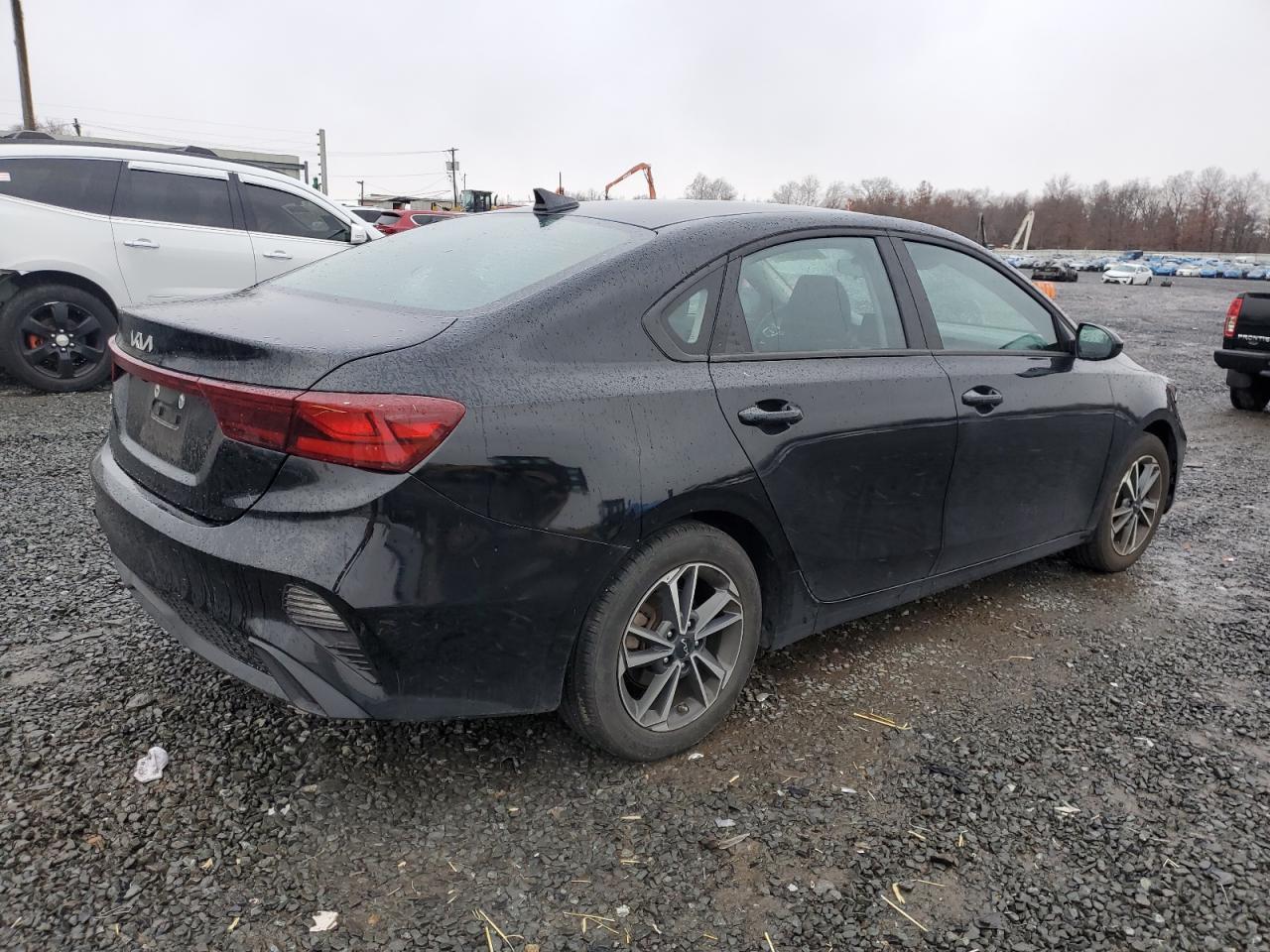 2022 KIA FORTE FE VIN:3KPF24AD4NE503302