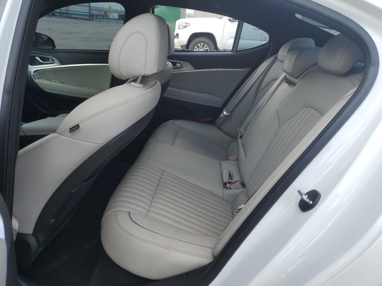 2022 GENESIS G70 BASE VIN:KMTG54TE7NU100743