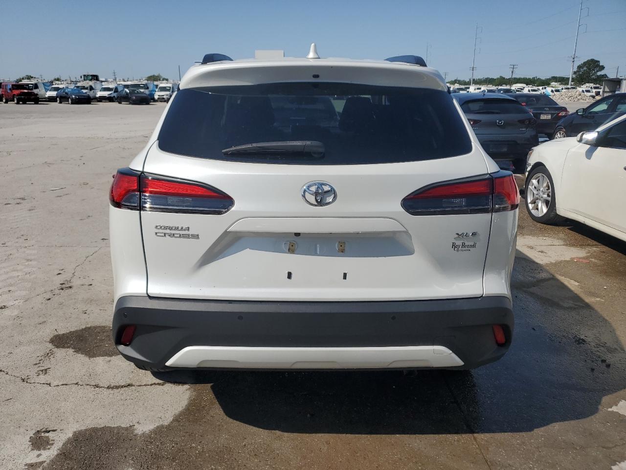 2022 TOYOTA COROLLA CROSS XLE VIN:7MUDAAAG3NV001508