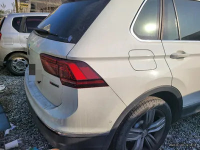 2018 Volkswagen Tiguan WVGZZZ5NZJW926592 VIN:WVGZZZ5NZJW926592