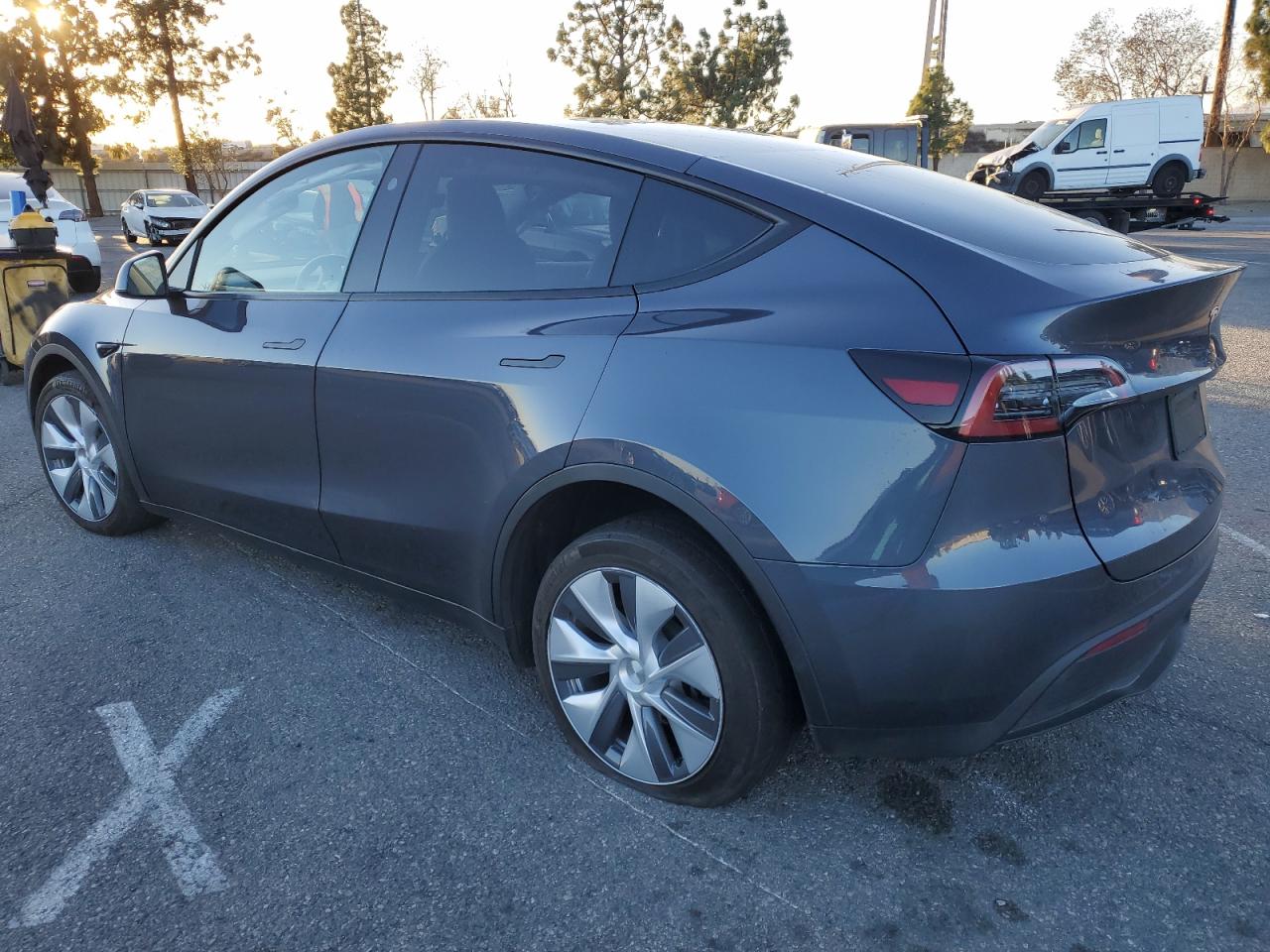 2023 TESLA MODEL Y  VIN:7SAYGDEE3PA135088