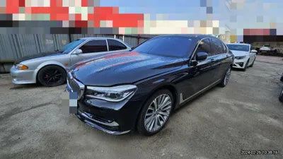 2017 BMW 750 VIN: