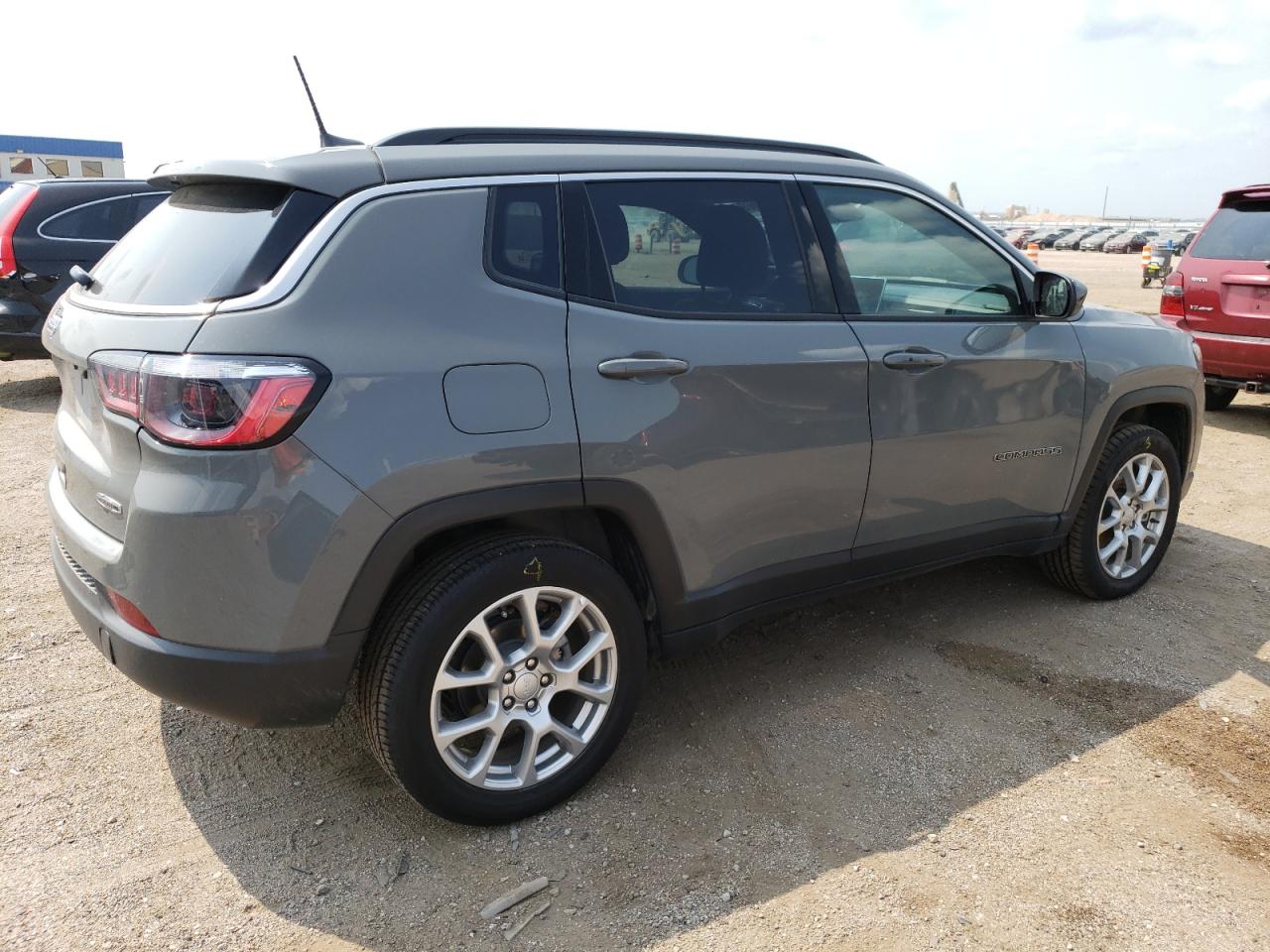 2023 JEEP COMPASS LATITUDE LUX VIN:3C4NJDFN5PT570229