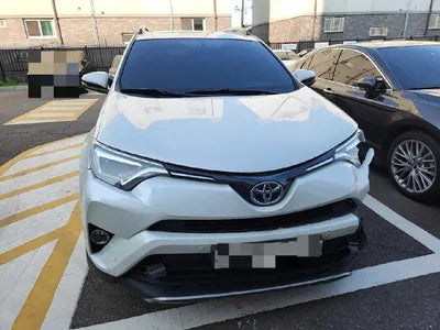 2016 Toyota RAV4 VIN: