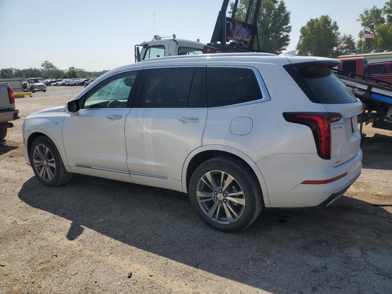 2024 CADILLAC XT6 PREMIUM LUXURY VIN:1GYKPDRS2RZ743682