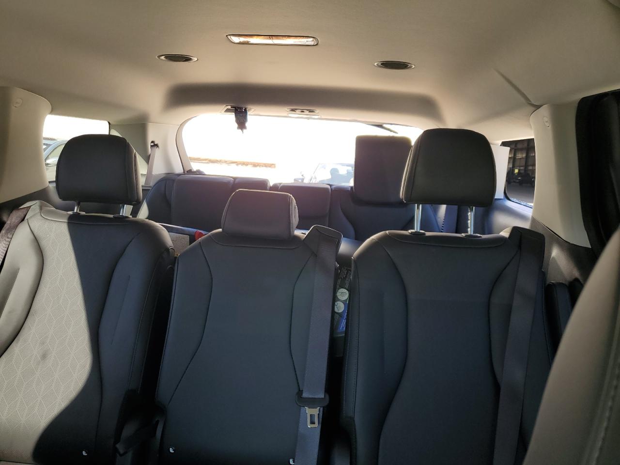 2024 KIA CARNIVAL LX VIN:KNDNB4H38R6362979