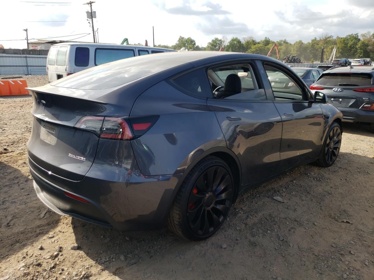 2023 TESLA MODEL Y  VIN:7SAYGDEFXPF909526