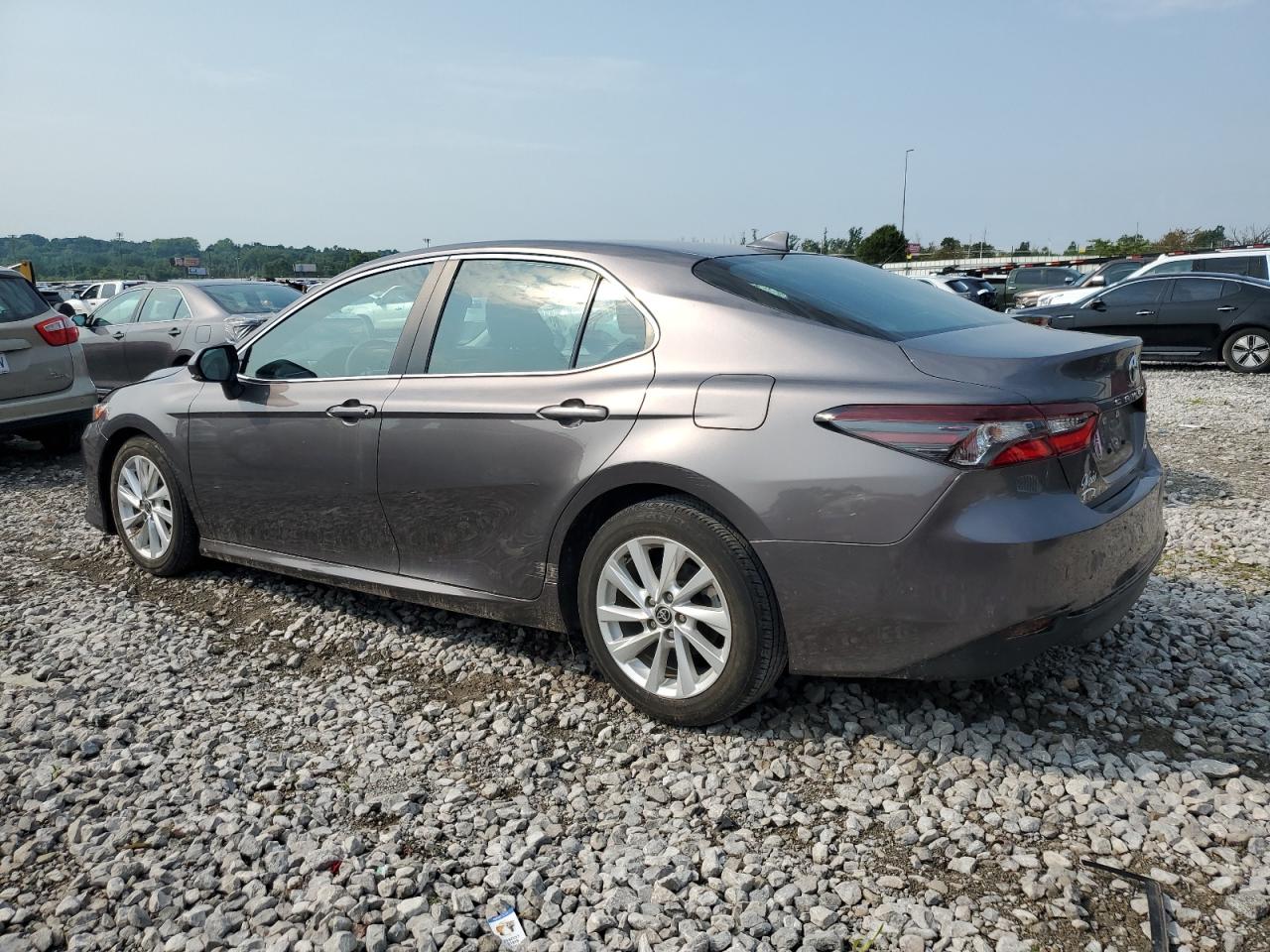 2022 TOYOTA CAMRY LE VIN:4T1R11AK3NU705641