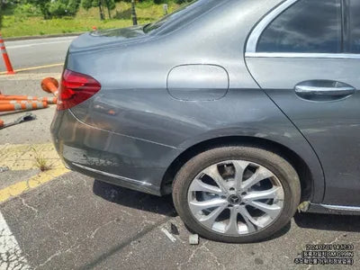 2018 Mercedes-Benz E 220 VIN: