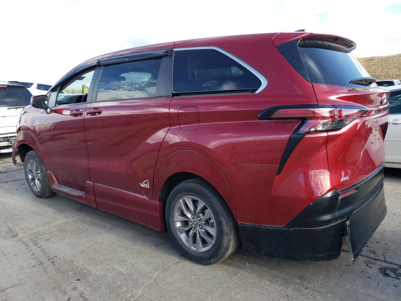 2022 TOYOTA SIENNA LE VIN:5TDKSKFC9NS071380