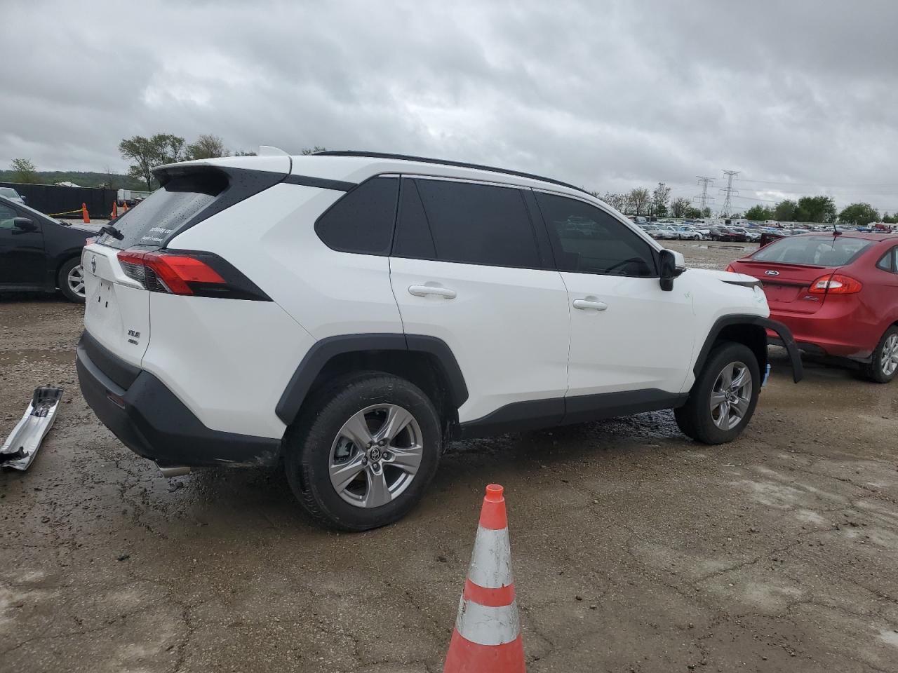 2023 TOYOTA RAV4 XLE VIN:2T3P1RFV4PC328290