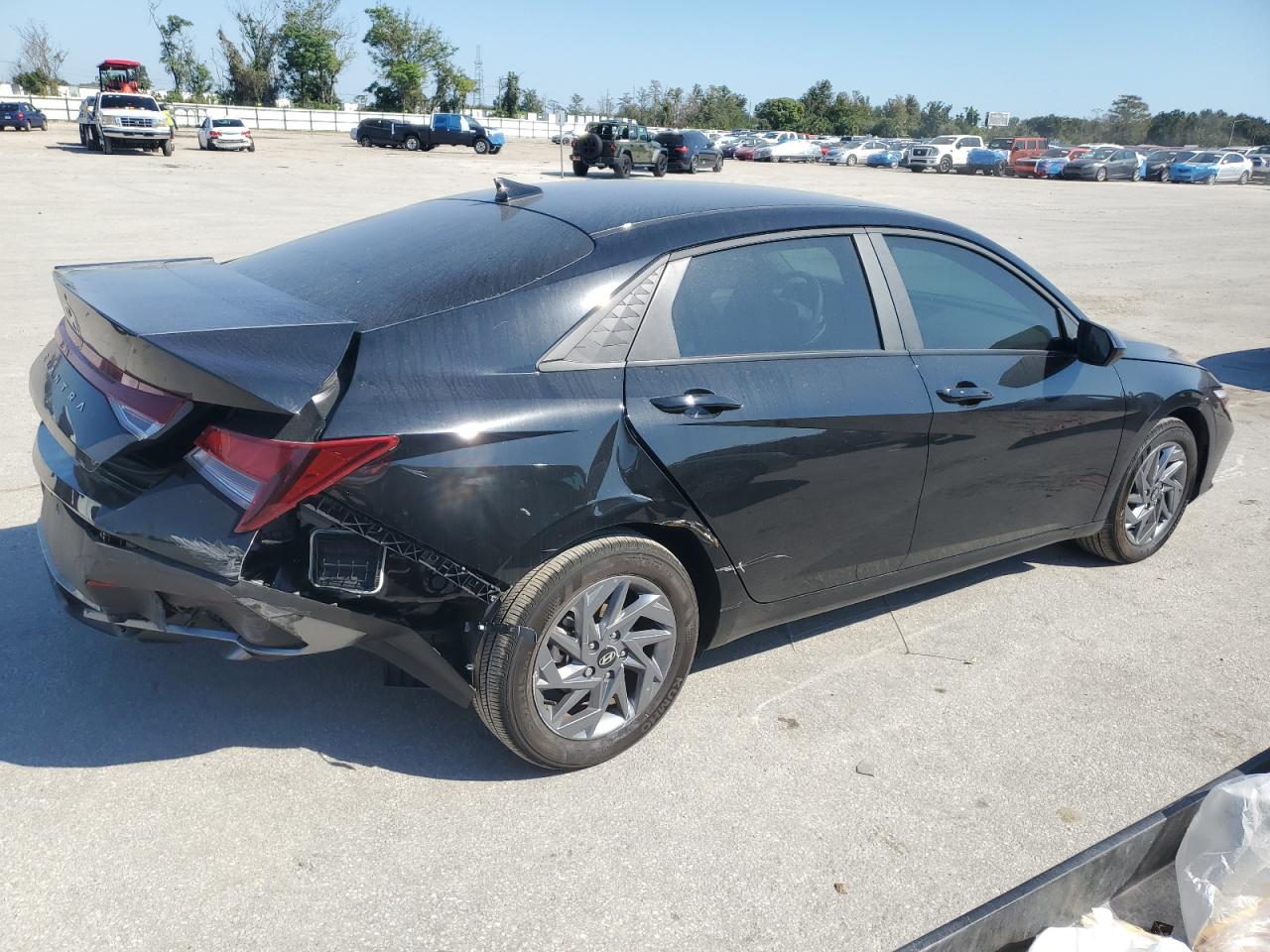 2024 HYUNDAI ELANTRA SEL VIN:KMHLM4DG1RU800422