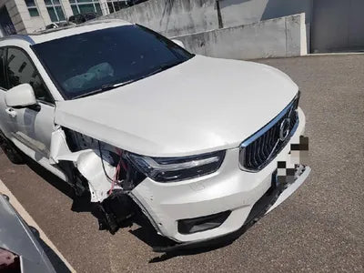 2020 Volvo XC40 VIN: