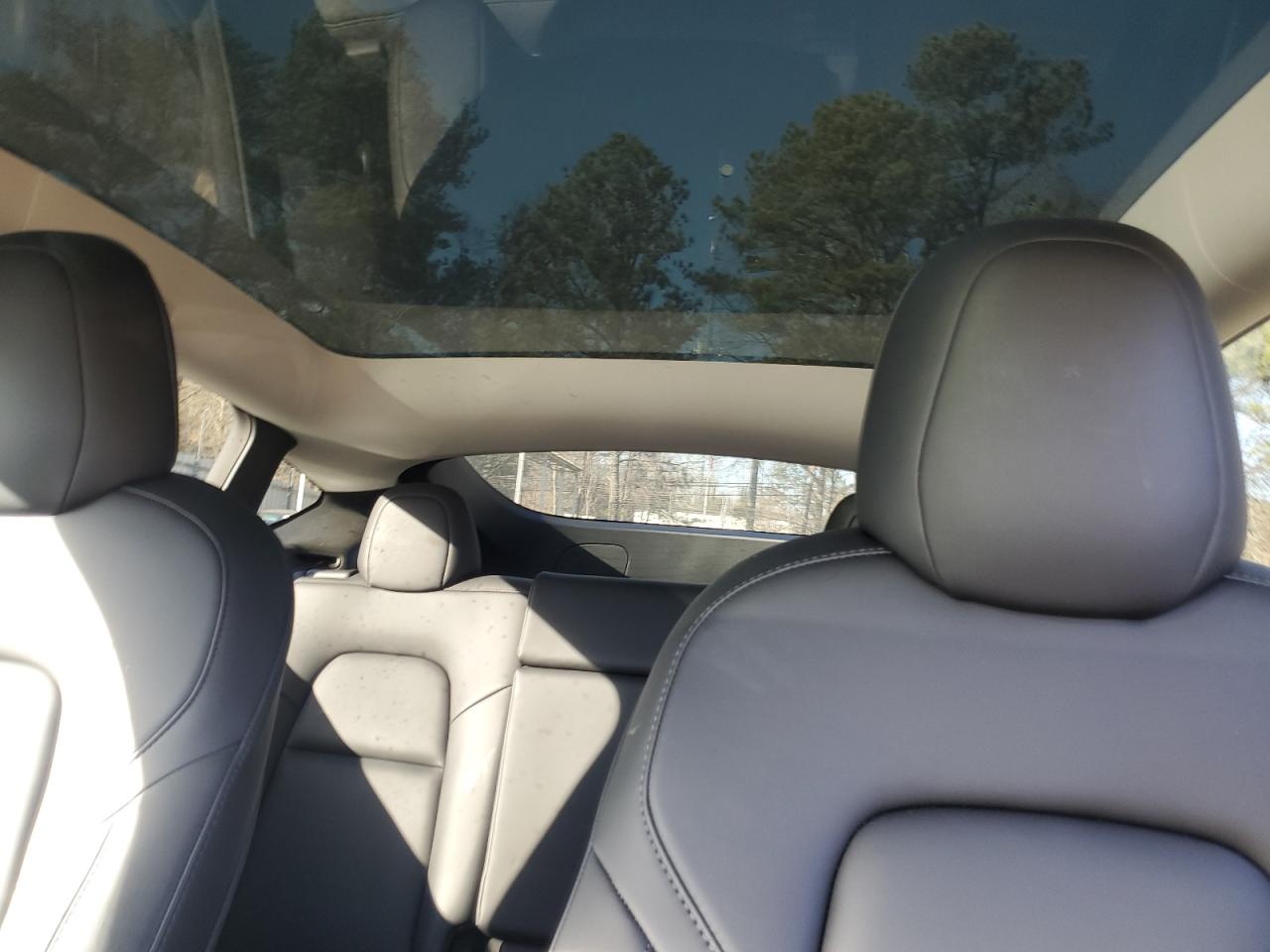 2022 TESLA MODEL Y  VIN:7SAYGDEE3NF443748