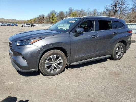 2022 TOYOTA HIGHLANDER XLE VIN:5TDGZRBH9NS224674