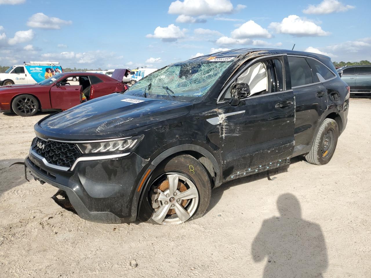 2023 KIA SORENTO LX VIN:5XYRGDLC7PG166830