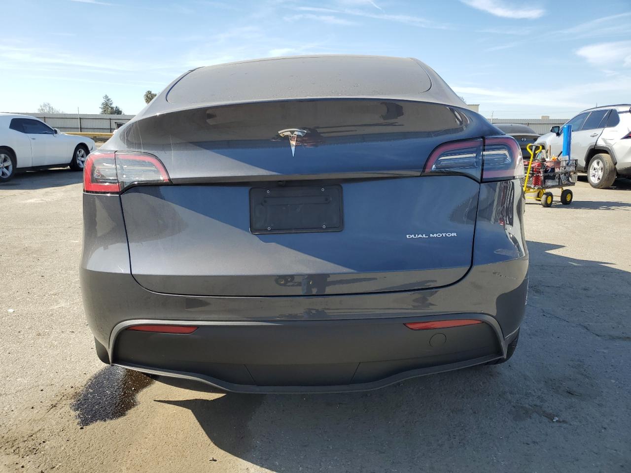 2023 TESLA MODEL Y  VIN:7SAYGDEE3PA211165